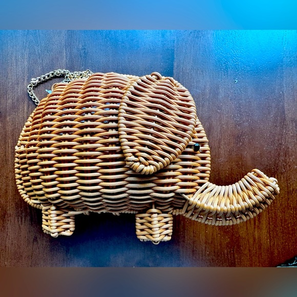 Alessia Bianchi Handbags - Alessia Blanche whimsical wicker elephant bag with crossbody chain strap.